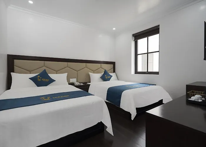 Holidayhotelhalong 4*
