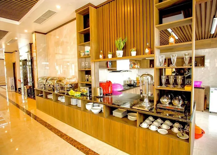 Holidayhotelhalong Hotel 4*